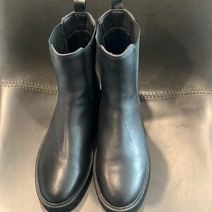 Banana Republic black Chelsea boots